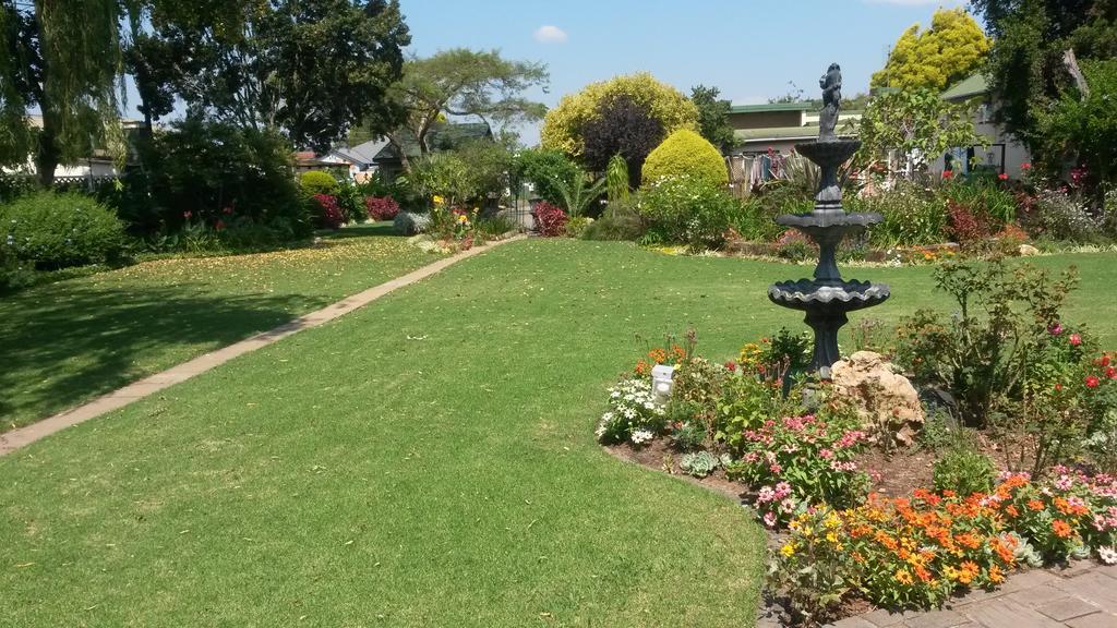 Rita'S Guesthouse Cc Vryheid Exterior foto